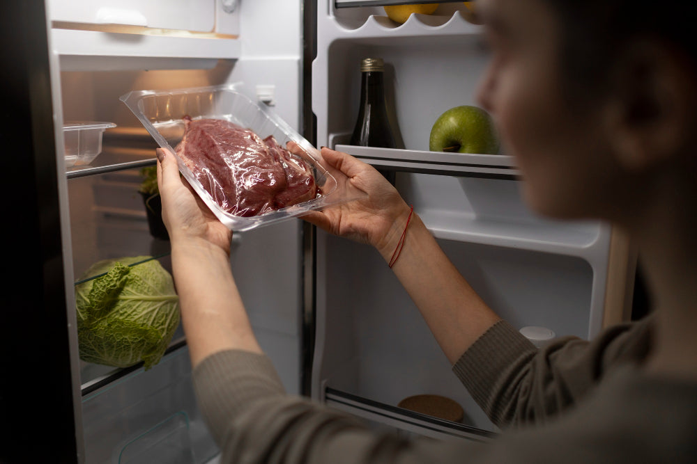 Come conservare la carne prima del barbecue: frigo, marinature e tempi